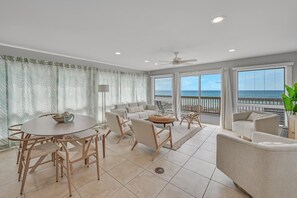Interior - Holiday Dates Available! Gulf View! Steps from the Sand! 3 Adult Bikes! (Miramar Beach)