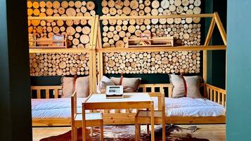 Family Junior Suite | 1 bedroom, hypo-allergenic bedding, individually decorated