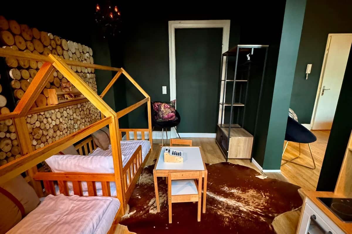 1 bedroom, hypo-allergenic bedding, individually decorated