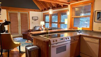 Réfrigérateur, micro-ondes, four, lave-vaisselle