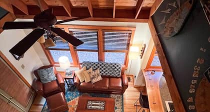Still Life Cottage @ Brickyard Creek, Bayfield