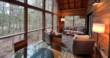 Still Life Cottage @ Brickyard Creek, Bayfield