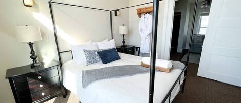 1 quarto, escrivaninha, Wi-Fi de cortesia, roupa de cama