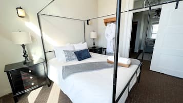 1 bedroom, desk, free WiFi, bed sheets