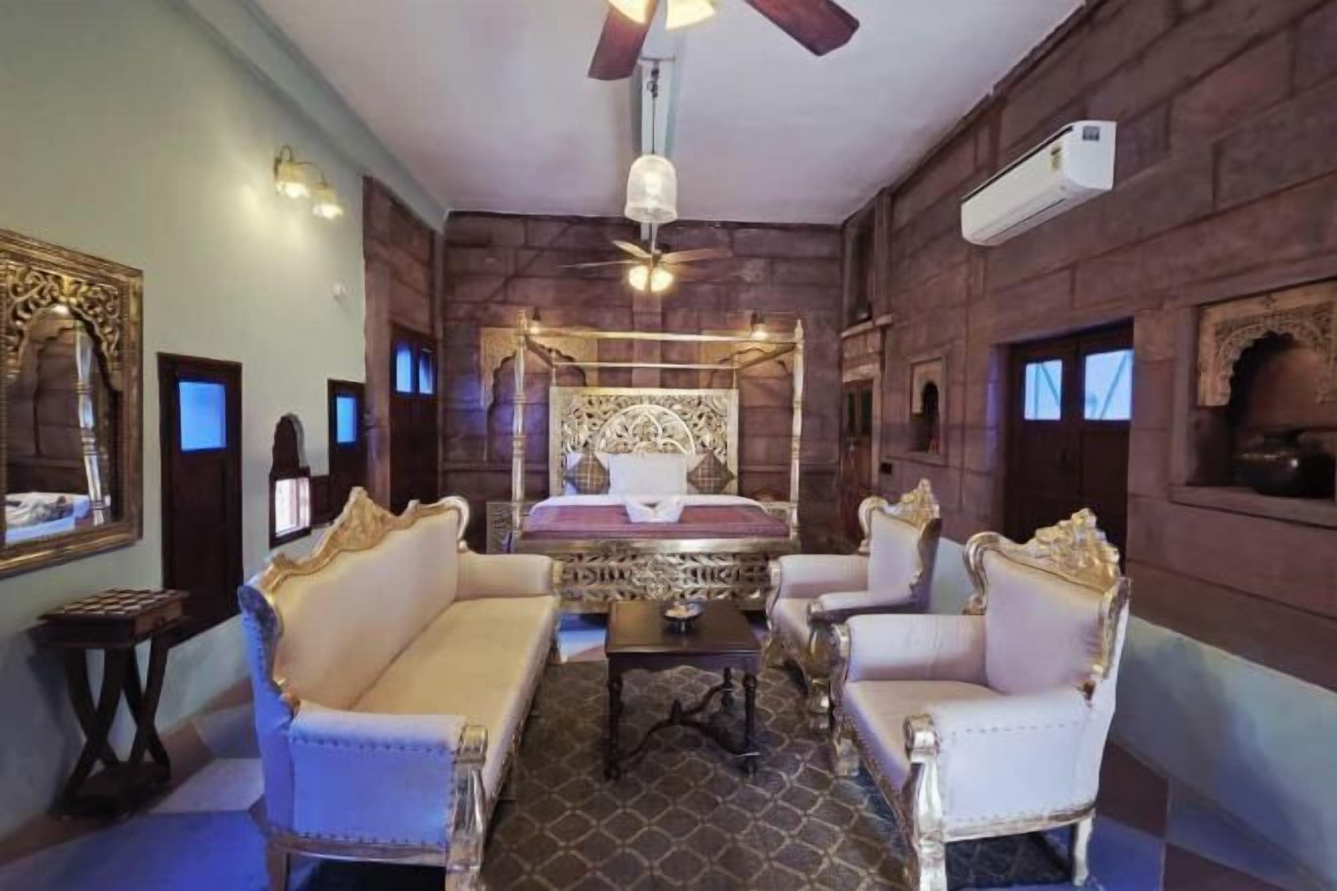 Ropa de cama de alta calidad, caja fuerte, sistema de insonorización