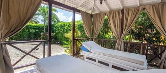 Bright Beachy Home | Full Kitchen | Shaded Cabana