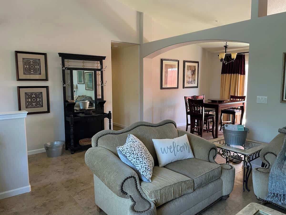 Smart-TV, peis og kontorer