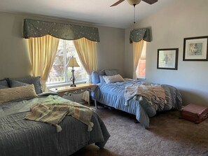 3 bedrooms, desk, iron/ironing board, travel cot