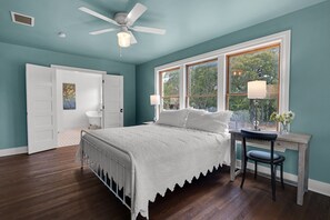 3 soverom, strykejern/-brett, wi-fi og sengetøy