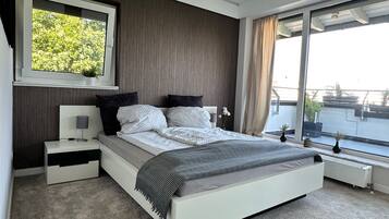 2 Schlafzimmer, Schreibtisch, Bügeleisen/Bügelbrett, kostenloses WLAN