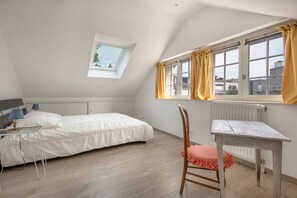 4 habitaciones, tabla de planchar con plancha y wifi gratis 