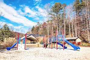 Außen-Kinderspielplatz