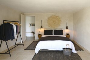 4 chambres, fer et planche à repasser, Wi-Fi gratuit, draps fournis