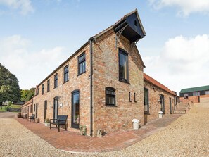 Exterior - The Granary - UK36673 (Belchford)