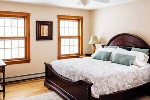 3 bedrooms, iron/ironing board, WiFi