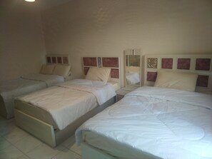 3 bedrooms, WiFi - Near to Pyramids (Giza, Egypt, Africa)