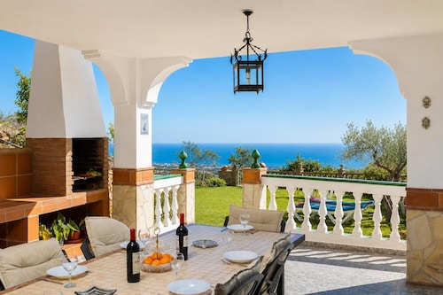 Villa Casa Leo - Three Bedroom Villa, Sleeps 6