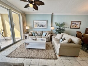 Smart TV, reproductor de DVD y libros 