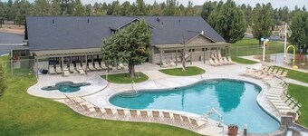 Eagle Crest: Resort Amenities-Spa-9th Hole-Views!