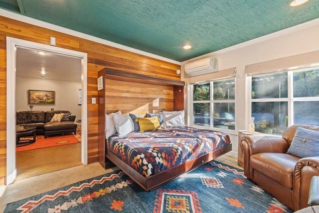 6 chambres, fer et planche à repasser, Wi-Fi, draps fournis