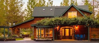 Quail Crossing Estate: Yosemite Boutique Retreat