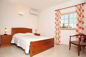 4 Schlafzimmer, Bügeleisen/Bügelbrett, WLAN, Bettwäsche