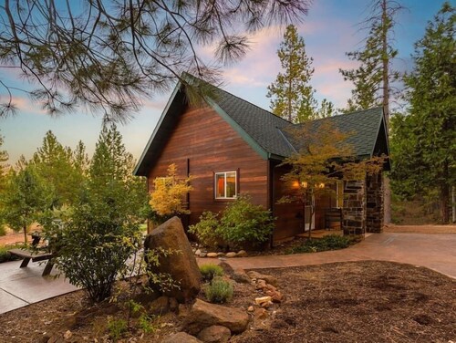 Cozy Cabin near Yosemite at Quail Crossing