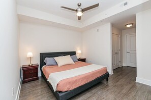 1 bedroom, iron/ironing board, free WiFi, bed sheets - 1 Bedroom apartment in Uptown Charlotte (Charlotte)