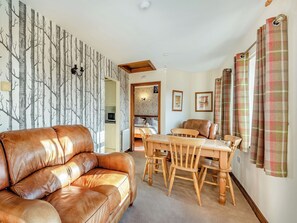 Living area - Juice Trump - UK36670 (Belchford)