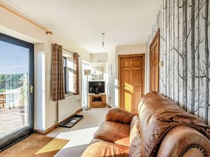 Living area - Juice Trump - UK36670 (Belchford)