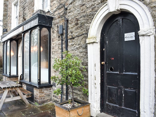 A cosy country cottage in the heart of popular Askrigg in Wensleydale.