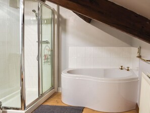 Towels - A cosy country cottage in the heart of popular Askrigg in Wensleydale. (Askrigg)