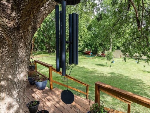RiverNook Pet Friendly Zen River Retreat