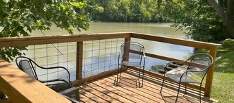 RiverNook Pet Friendly Zen River Retreat