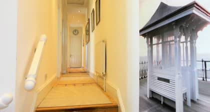 Period Apartment close to the Sea Front.