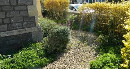 Period Apartment close to the Sea Front.