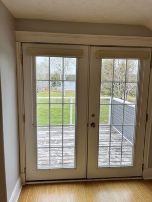 Interior - Beachfront home directly on the Mira River (Juniper Mountain)