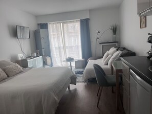 1 bedroom, WiFi - Charming apartment with balcony at Champs-Elysées (Paris)