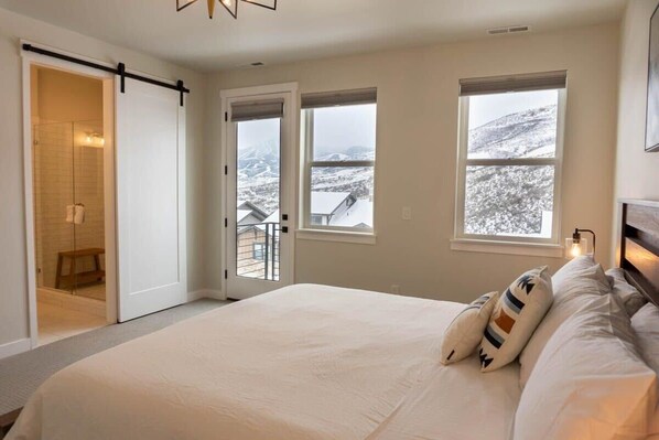 3 chambres, fer et planche à repasser, lit parapluie, Wi-Fi