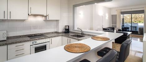 冰箱、微波炉、烤箱、洗碗机