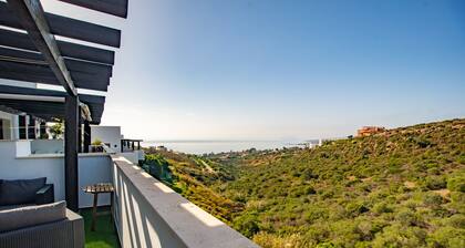Rock Bay I 2392 beautiful seaview penthouse