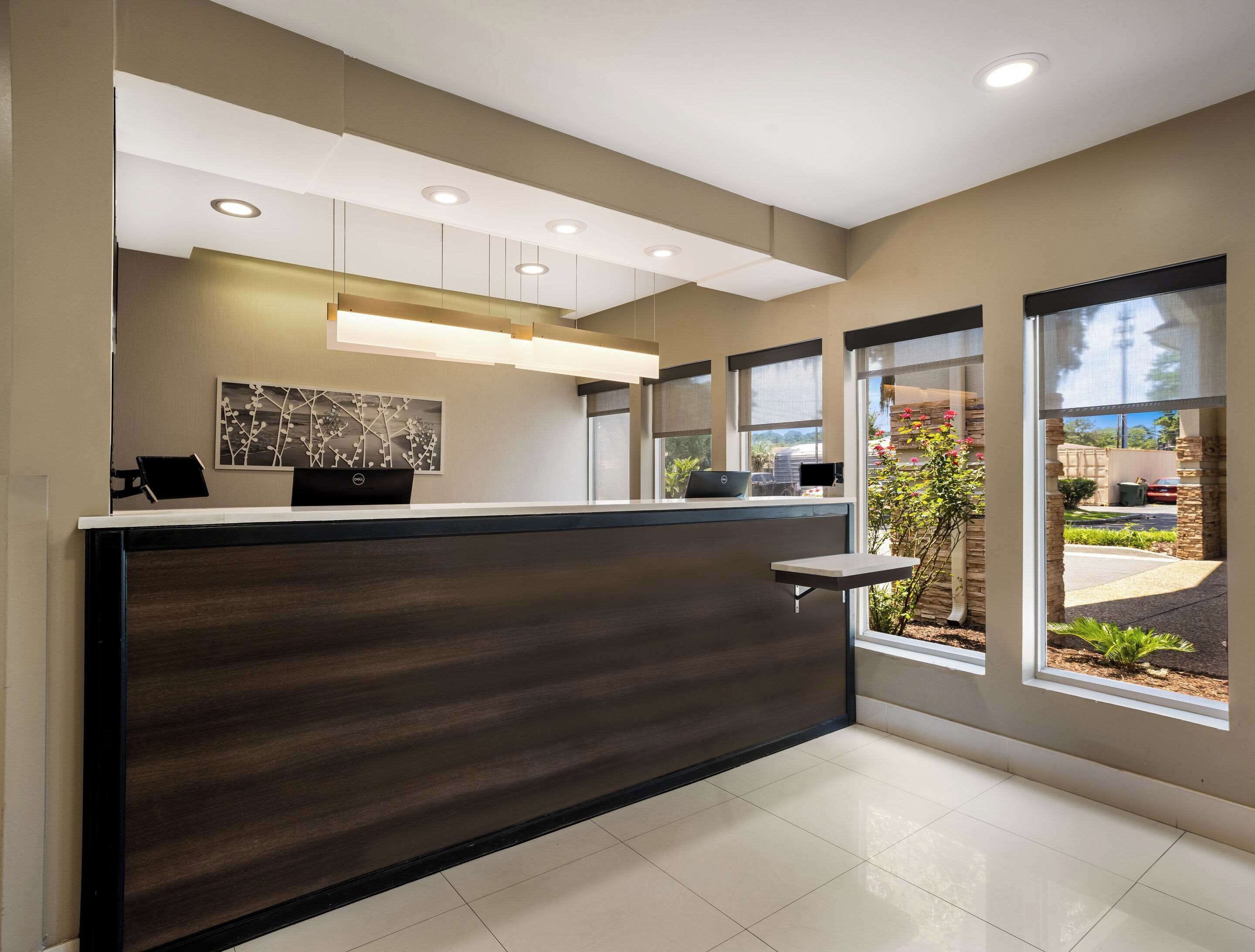 Photo - MainStay Suites Savannah Midtown