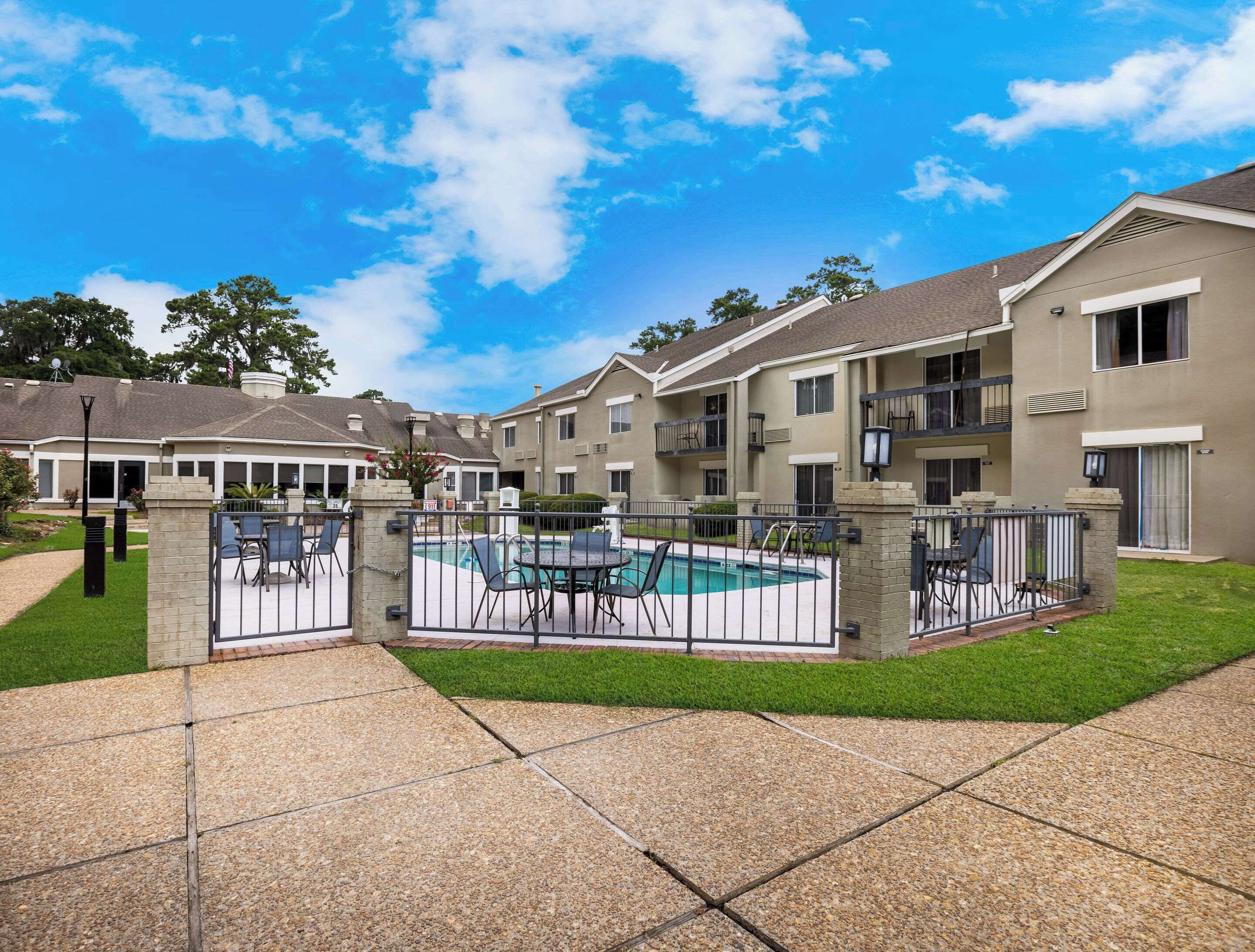 Photo - MainStay Suites Savannah Midtown