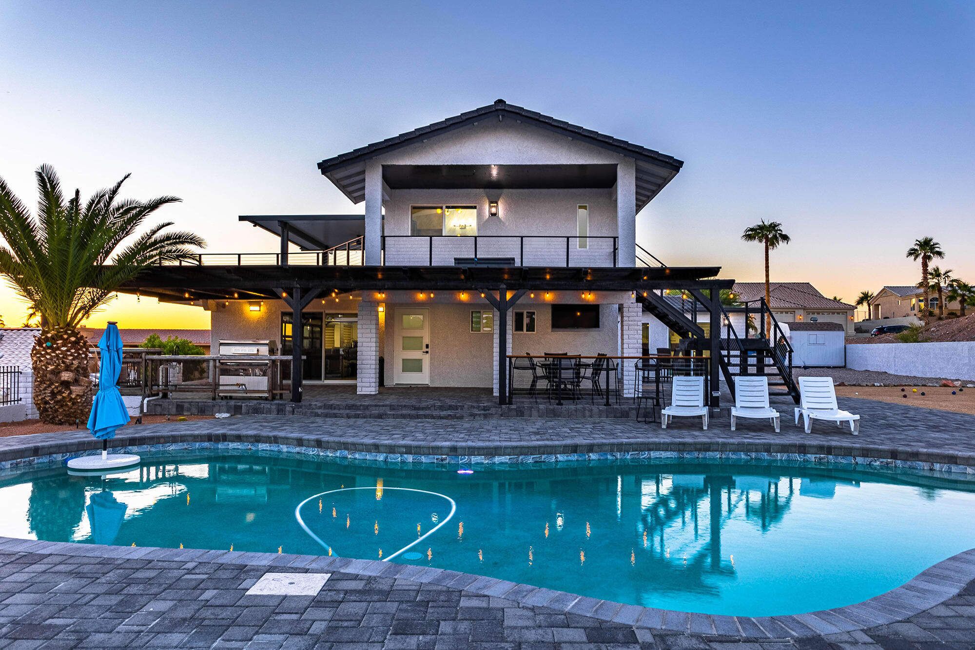 Staycation w/ Heated Pool/Spa, Game Room + VIEWS!