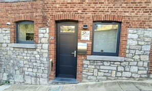 تفاصيل الفندق من الخارج