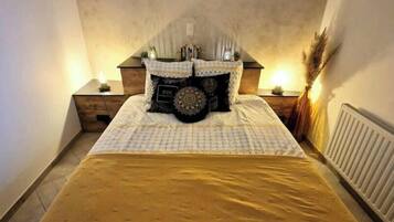 1 chambre, fer et planche Ă repasser, Wi-Fi gratuit, draps fournis