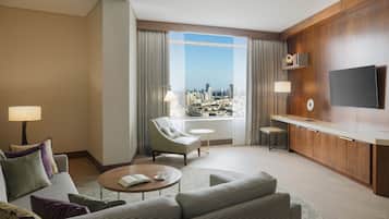 Televisor LED de 55 polzades amb canals per cable i televisor