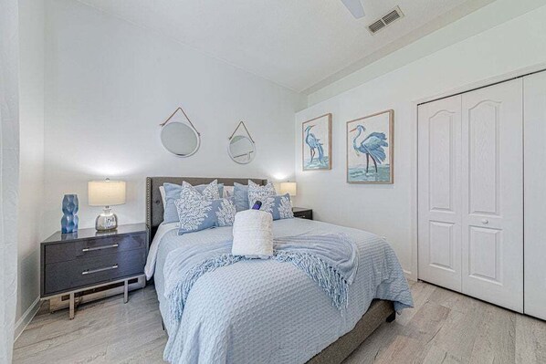 5 bedrooms, iron/ironing board, free WiFi, bed sheets
