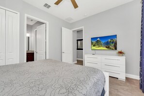 5 bedrooms, iron/ironing board, WiFi, bed sheets