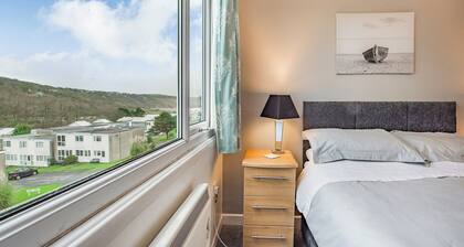 A short walk from the the golden sandy beach and with a restaurant on-site.